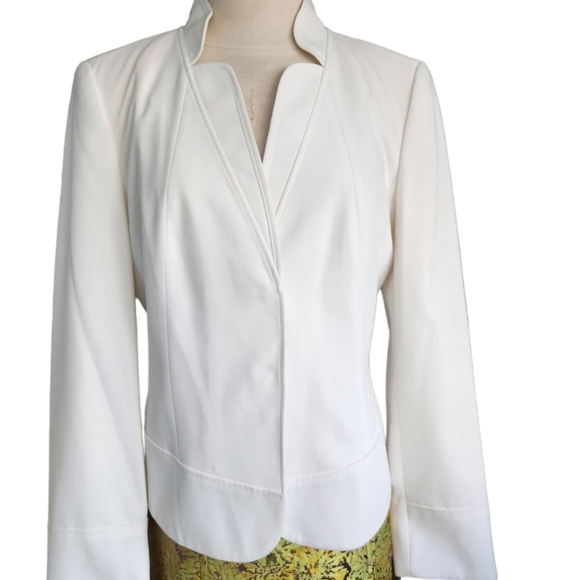 Zara Of White Fitted Style Blazer - Picture 2 of 10